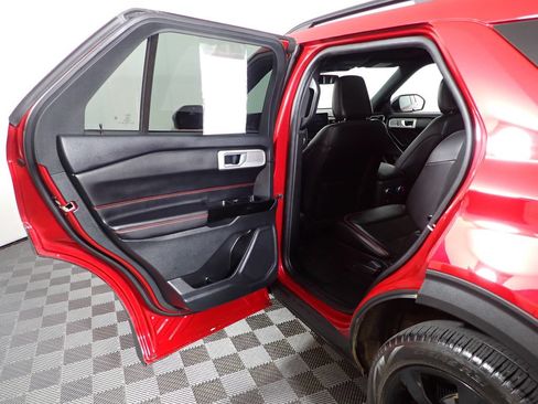 Used 2023 Ford Explorer ST-Line w/ Class IV Trailer Tow Package AWD/4WD image 35