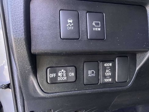 Used 2021 Toyota Tacoma Limited AWD/4WD image 22