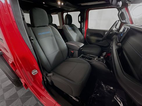 Used 2025 Jeep Wrangler Unlimited Rubicon 4xe w/ Convenience Group image 27