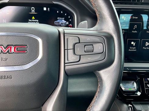 Used 2022 GMC Sierra 1500 AT4 w/ AT4 Preferred Package image 11