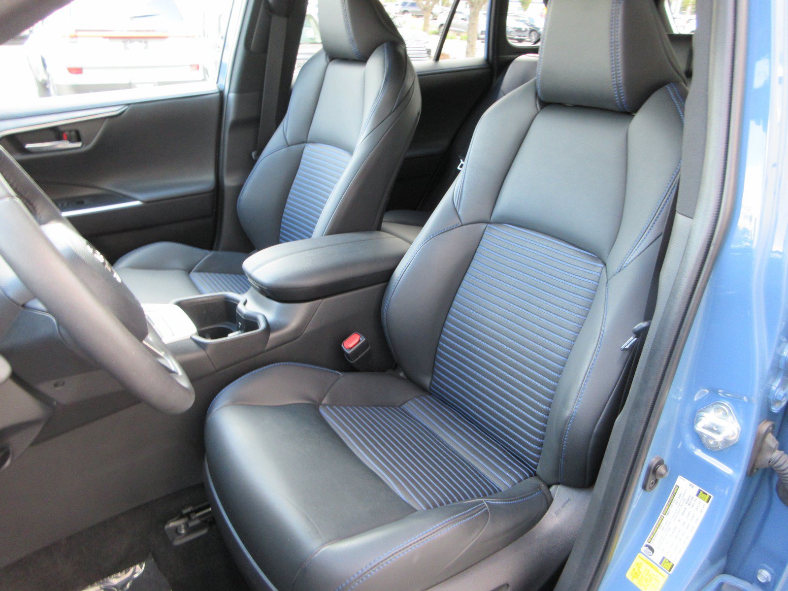 Used 2024 Toyota RAV4 XSE w/ Advanced Technology Package AWD/4WD image 31