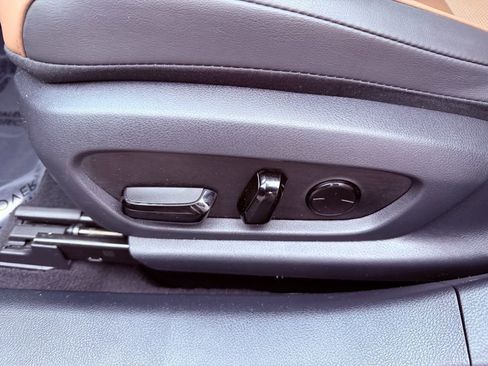 Certified 2024 Lexus ES 350 w/ Premium Package image 19