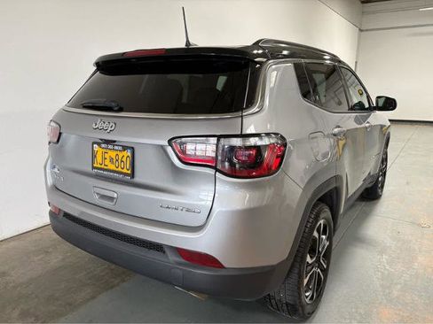 Used 2022 Jeep Compass Limited AWD/4WD image 7