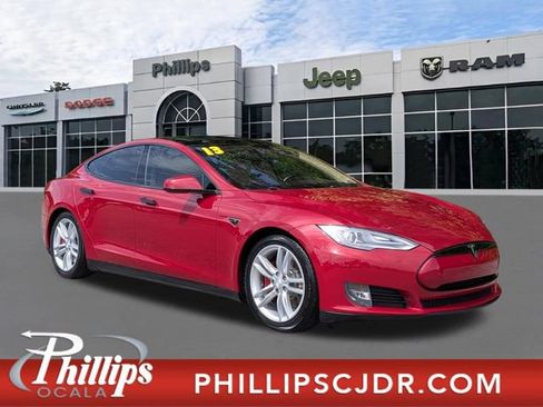 Used 2013 Tesla Model S Performance RWD image 1