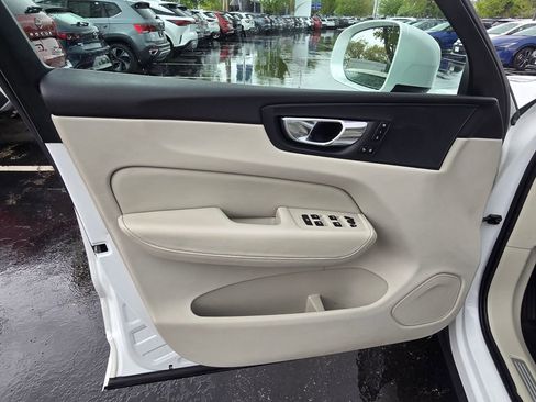 Used 2018 Volvo XC60 T5 Inscription w/ Convenience Package AWD/4WD image 17