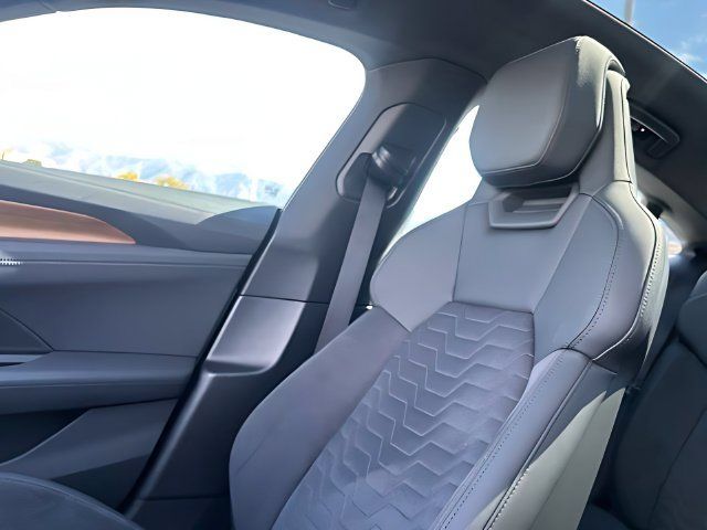 Used 2023 Audi e-tron GT Premium Plus AWD/4WD image 26