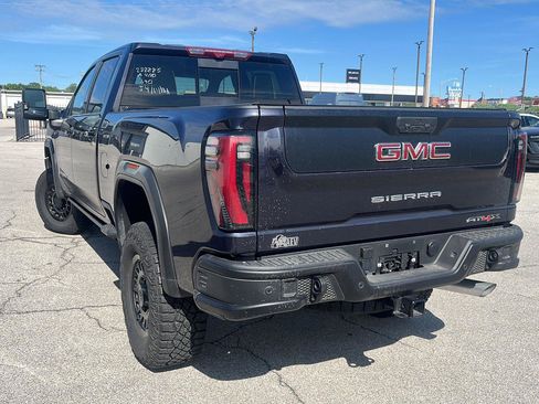 Used 2025 GMC Sierra 2500 AT4X w/ AT4X AEV Edition AWD/4WD image 6