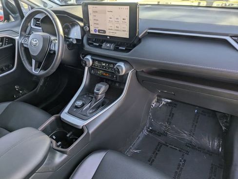 Used 2023 Toyota RAV4 Limited image 34