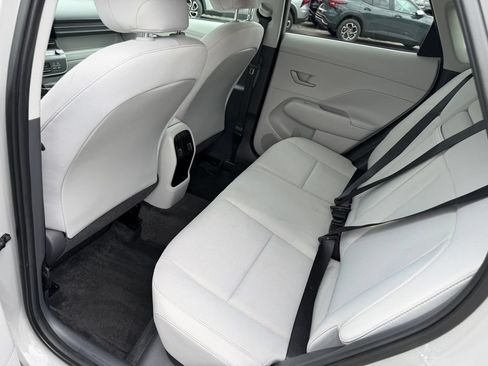 Used 2025 Hyundai Kona SEL AWD/4WD image 19