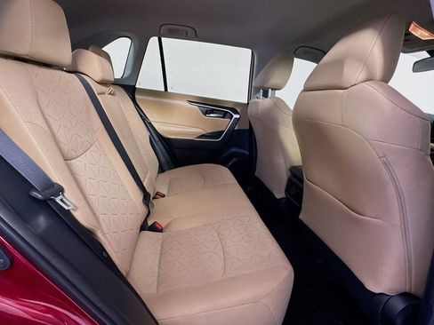 Used 2021 Toyota RAV4 XLE image 27