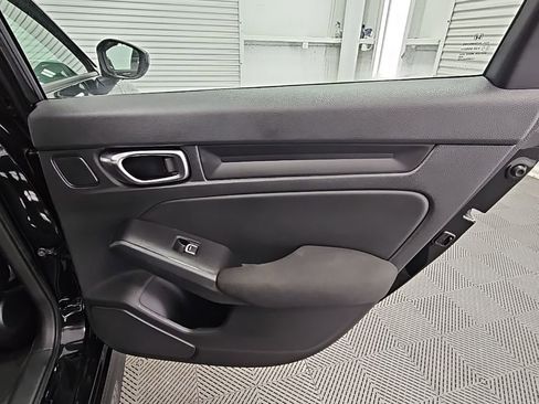 Used 2023 Honda Civic Sport image 32