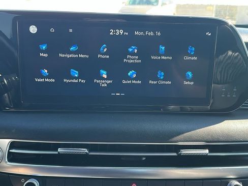 Used 2024 Hyundai Palisade Calligraphy image 25