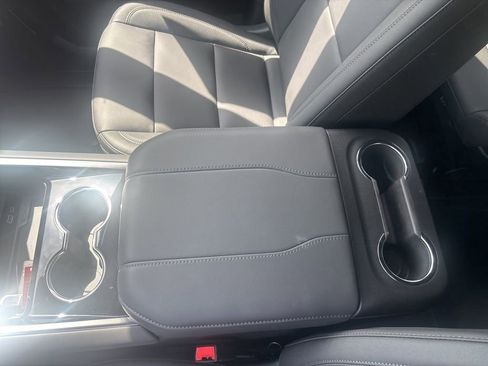 New 2026 Chevrolet Suburban LT w/ Comfort Package RWD image 39