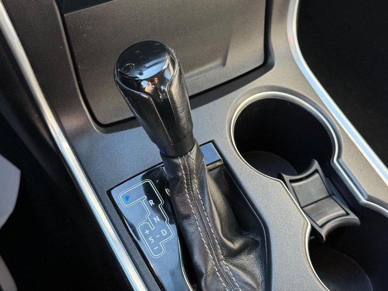 Used 2015 Toyota Camry SE FWD image 27