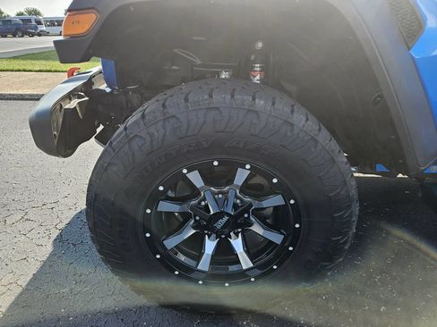 Used 2021 Jeep Gladiator Mojave w/ Dual Top Group AWD/4WD image 10