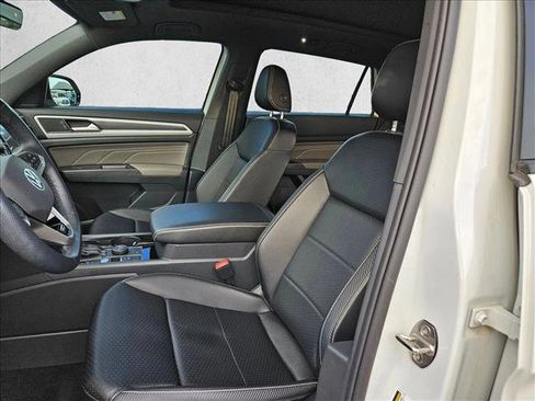 Used 2023 Volkswagen Atlas Cross Sport SEL R-Line image 18