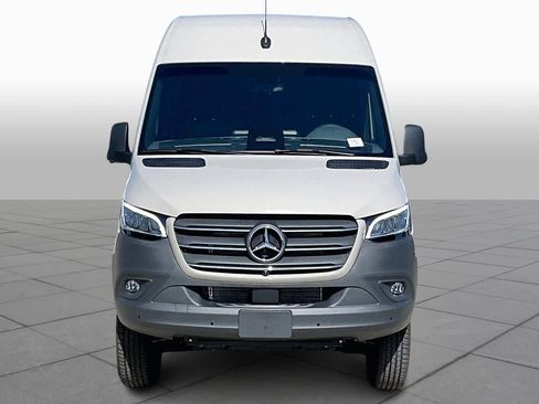 New 2026 Mercedes-Benz Sprinter 2500 image 3