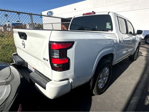 Used 2023 Nissan Frontier SV image 5