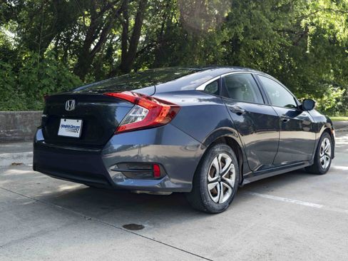 Used 2018 Honda Civic LX image 9
