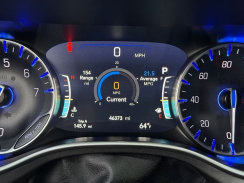 Used 2024 Chrysler Pacifica Touring-L FWD image 43