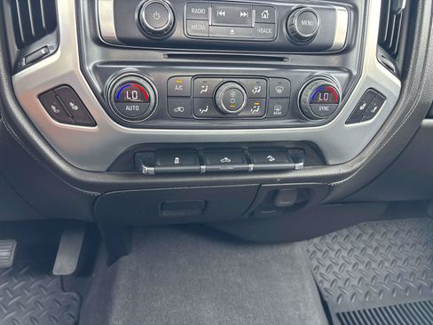 Used 2019 GMC Sierra 1500 SLE w/ SLE Value Package AWD/4WD image 24