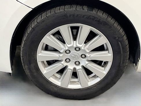 Used 2017 Toyota Sienna XLE AWD/4WD image 32