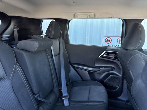 Used 2022 Mitsubishi Outlander ES image 38