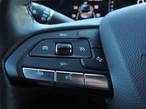 Certified 2025 Cadillac XT4 Premium Luxury image 23