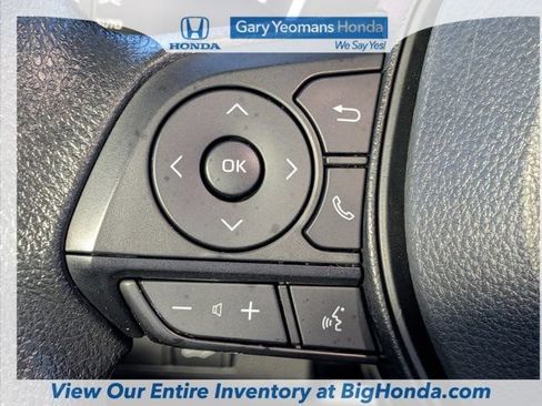 Used 2025 Toyota RAV4 XLE w/ Convenience Package FWD image 28