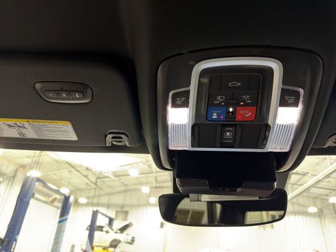 Used 2024 RAM 1500 Laramie image 22