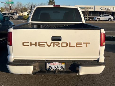 Used 2003 Chevrolet S10 Pickup LS w/ Convenience Package image 5