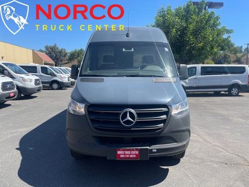 Used 2019 Mercedes-Benz Sprinter 144 image 3