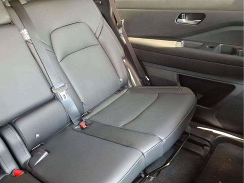 Certified 2026 Nissan Pathfinder SL FWD image 20