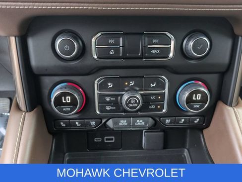 Used 2024 Chevrolet Tahoe High Country AWD/4WD image 18