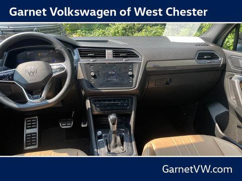 Used 2023 Volkswagen Tiguan SE R-Line AWD/4WD image 14