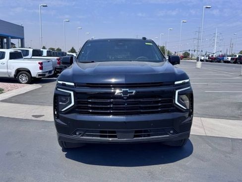 New 2026 Chevrolet Suburban RST w/ RST Capability Package AWD/4WD image 3