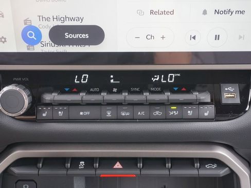 New 2026 Toyota Tundra Limited AWD/4WD image 14