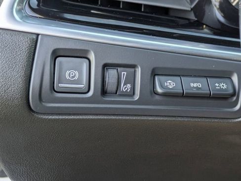 Used 2023 Cadillac XT6 Premium Luxury w/ Technology Package image 21