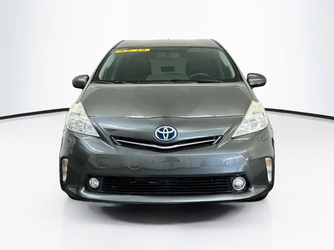 Used 2014 Toyota Prius V Five FWD image 2