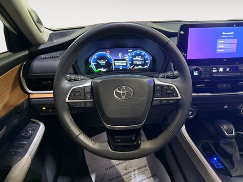 Used 2025 Toyota Grand Highlander AWD Hybrid image 19
