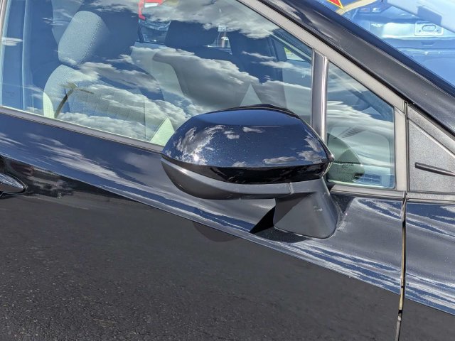 Used 2025 Toyota Corolla LE FWD image 11