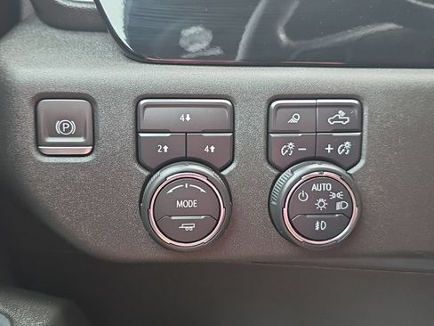 Used 2024 Chevrolet Silverado 2500 LT w/ All Star Edition AWD/4WD image 27