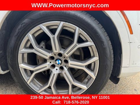 Used 2022 BMW X7 xDrive40i w/ Premium Package AWD/4WD image 17