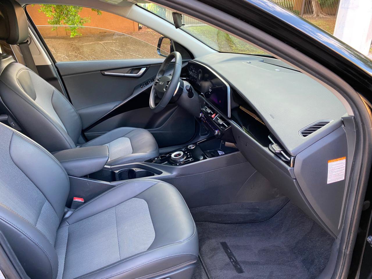 Used 2023 Kia Niro Wind FWD image 55