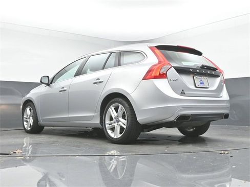 Used 2015 Volvo V60 T5 Premier image 36