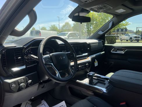 New 2026 Chevrolet Silverado 1500 LT Trail Boss w/ LT Trail Boss Premium Package AWD/4WD image 17