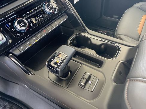 New 2026 GMC Sierra 1500 AT4 w/ AT4 Premium Package AWD/4WD image 16