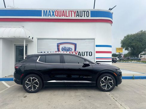 Used 2024 Chevrolet Equinox EV LT w/ LPO, Trailering Package FWD image 15