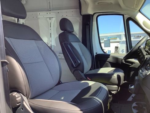 Used 2025 RAM ProMaster 1500 w/ Convenience Group FWD image 28