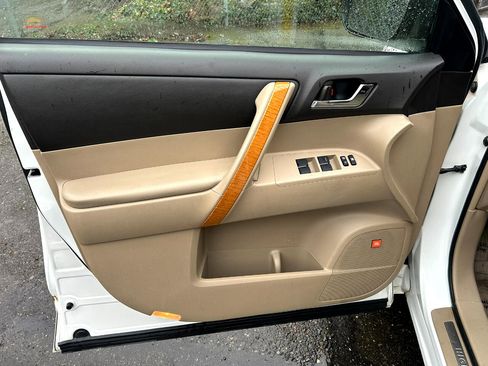 Used 2008 Toyota Highlander Limited image 9